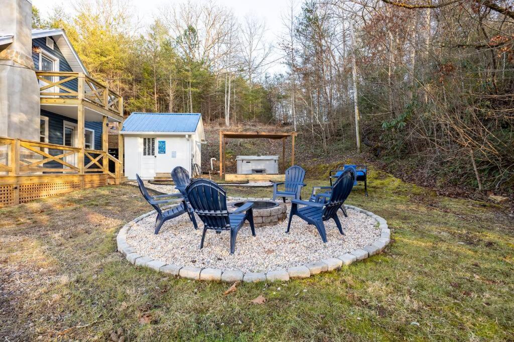 Riverside Relaxer W/Hot Tub+Fire Pit +Wifi & View Franklin Exterior foto